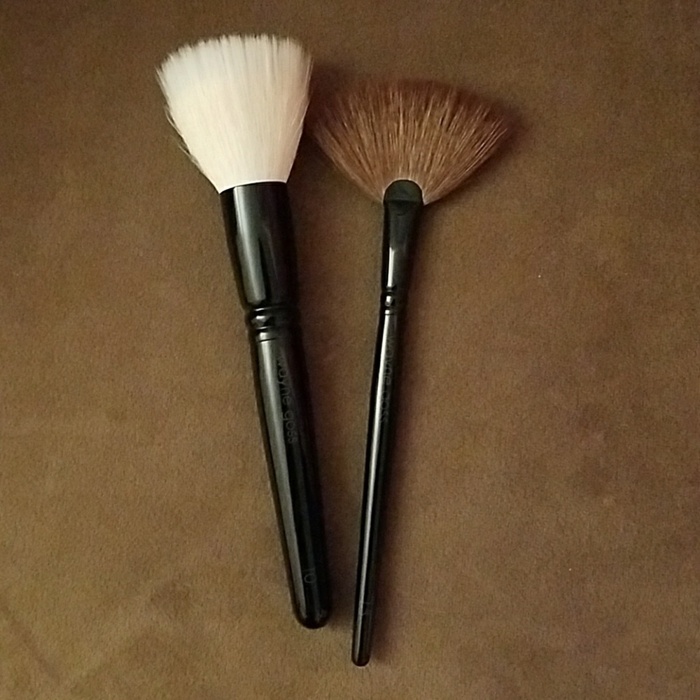 Wayne Goss brushes